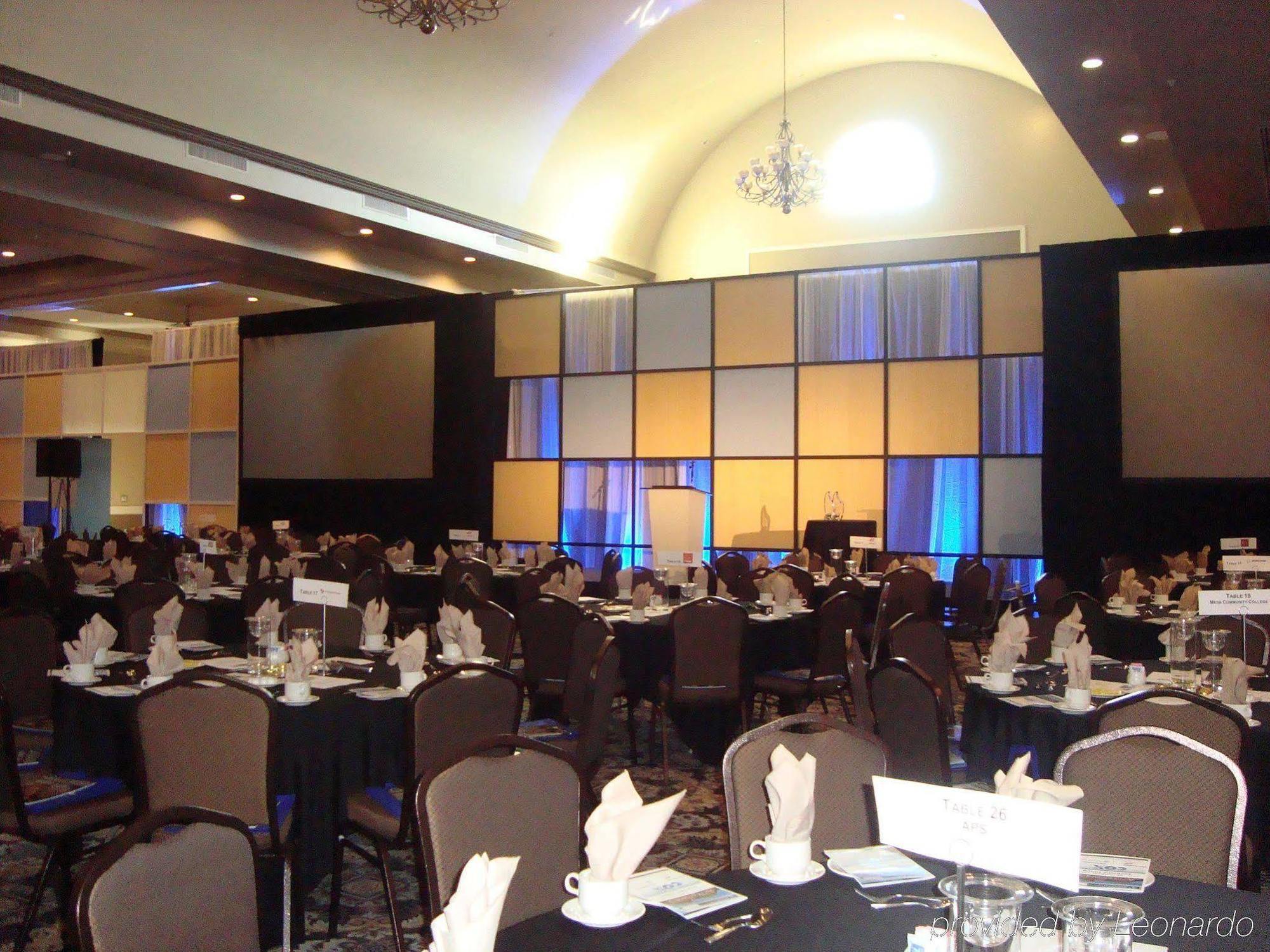 Doubletree By Hilton Phoenix-Gilbert Restoran fotoğraf